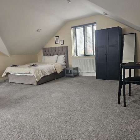 Lovely 1-Bed Loft In Newport Екстер'єр фото