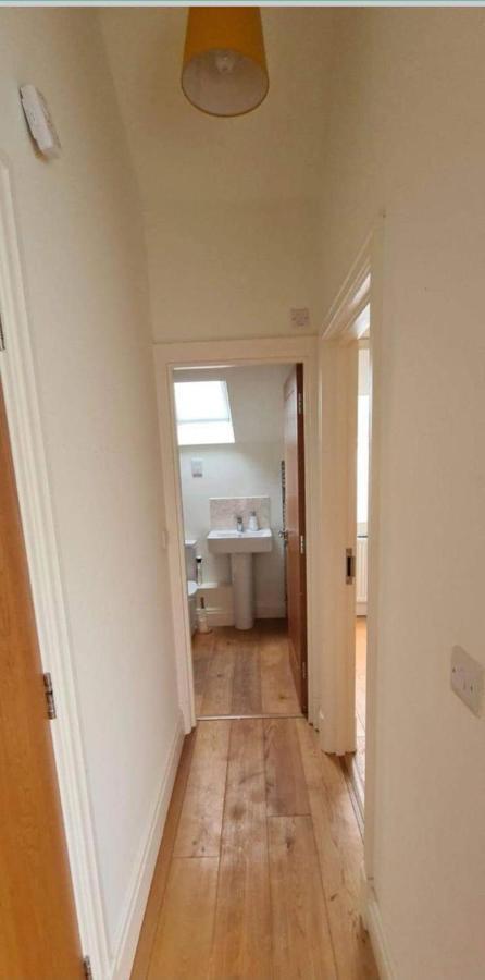Lovely 1-Bed Loft In Newport Екстер'єр фото