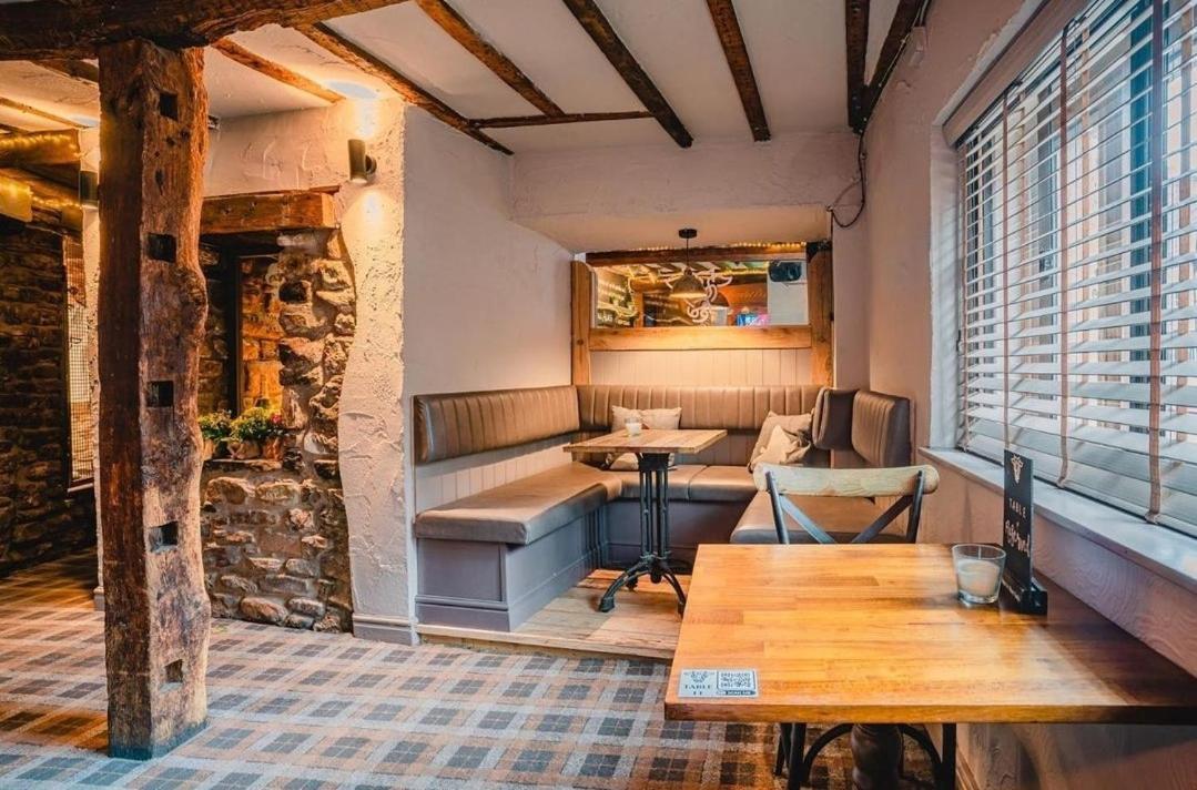 Lovely 1-Bed Loft In Newport Екстер'єр фото