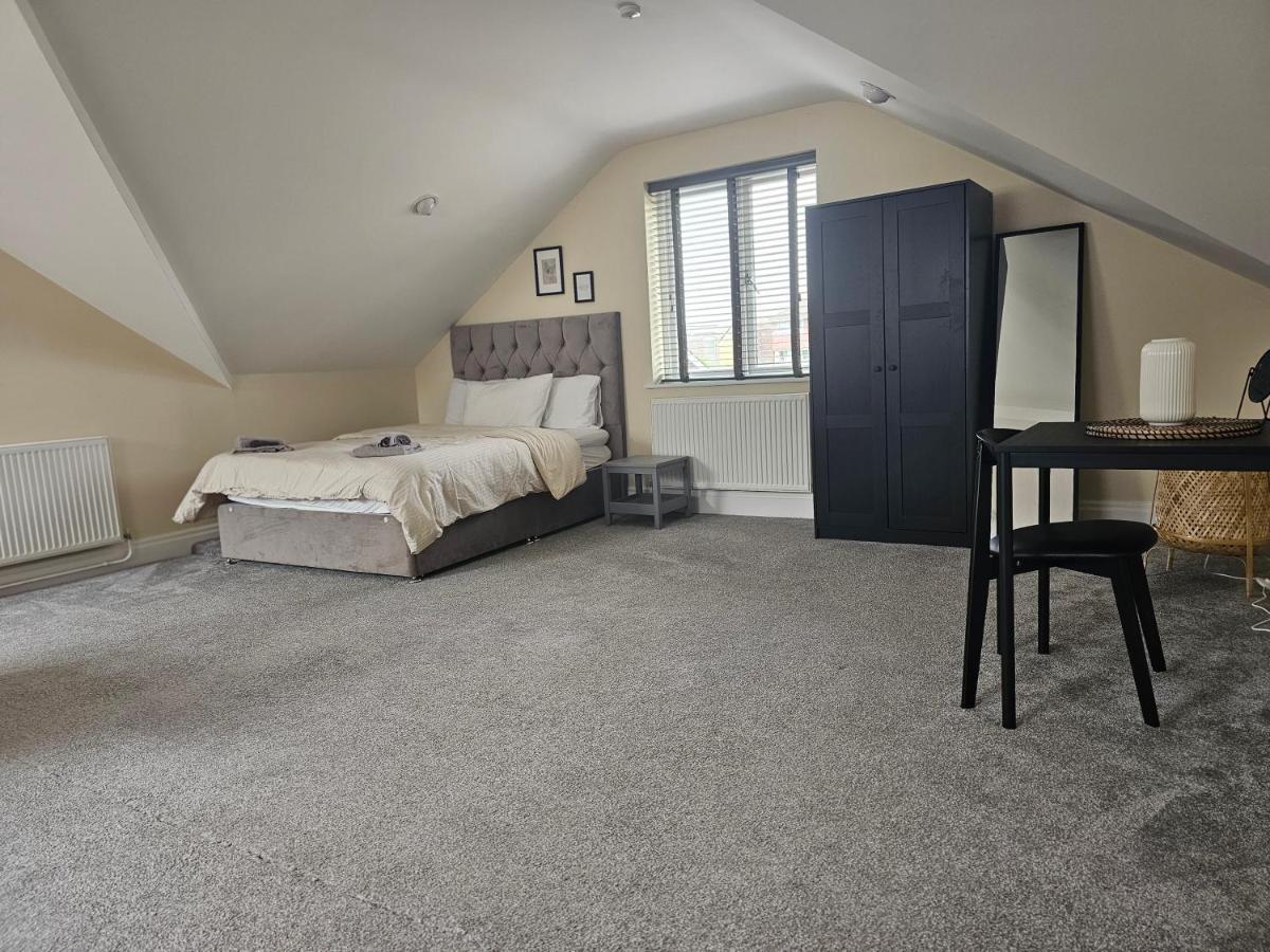Lovely 1-Bed Loft In Newport Екстер'єр фото